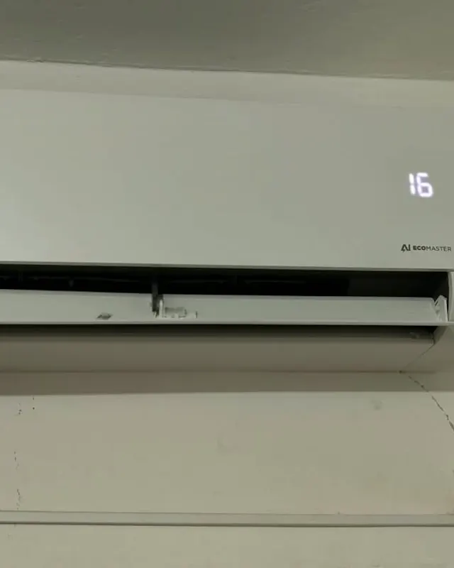 Split instalado — serviço realizado pela J Ar Condicionado