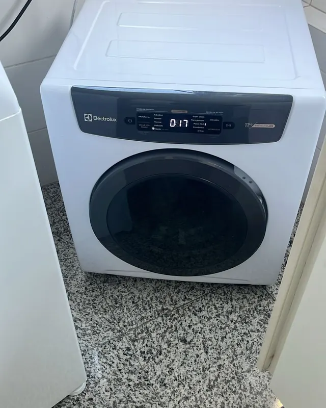 Lavadora frontal Electrolux — serviço realizado pela J Ar Condicionado