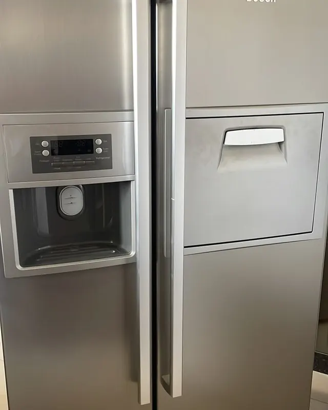 Side by side com dispenser — serviço realizado pela J Ar Condicionado